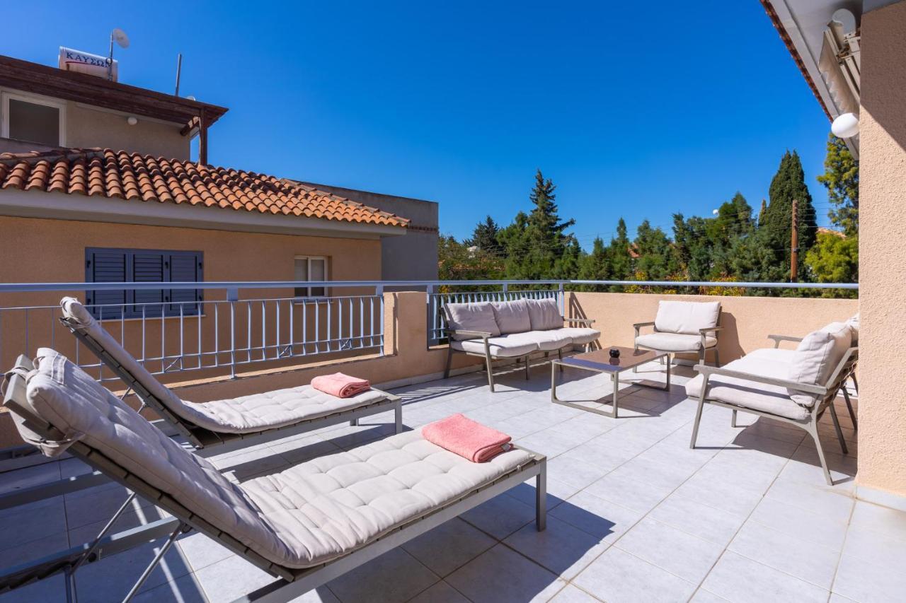 Summer Breeze Holiday Apartment With Pool Paphos Exteriér fotografie