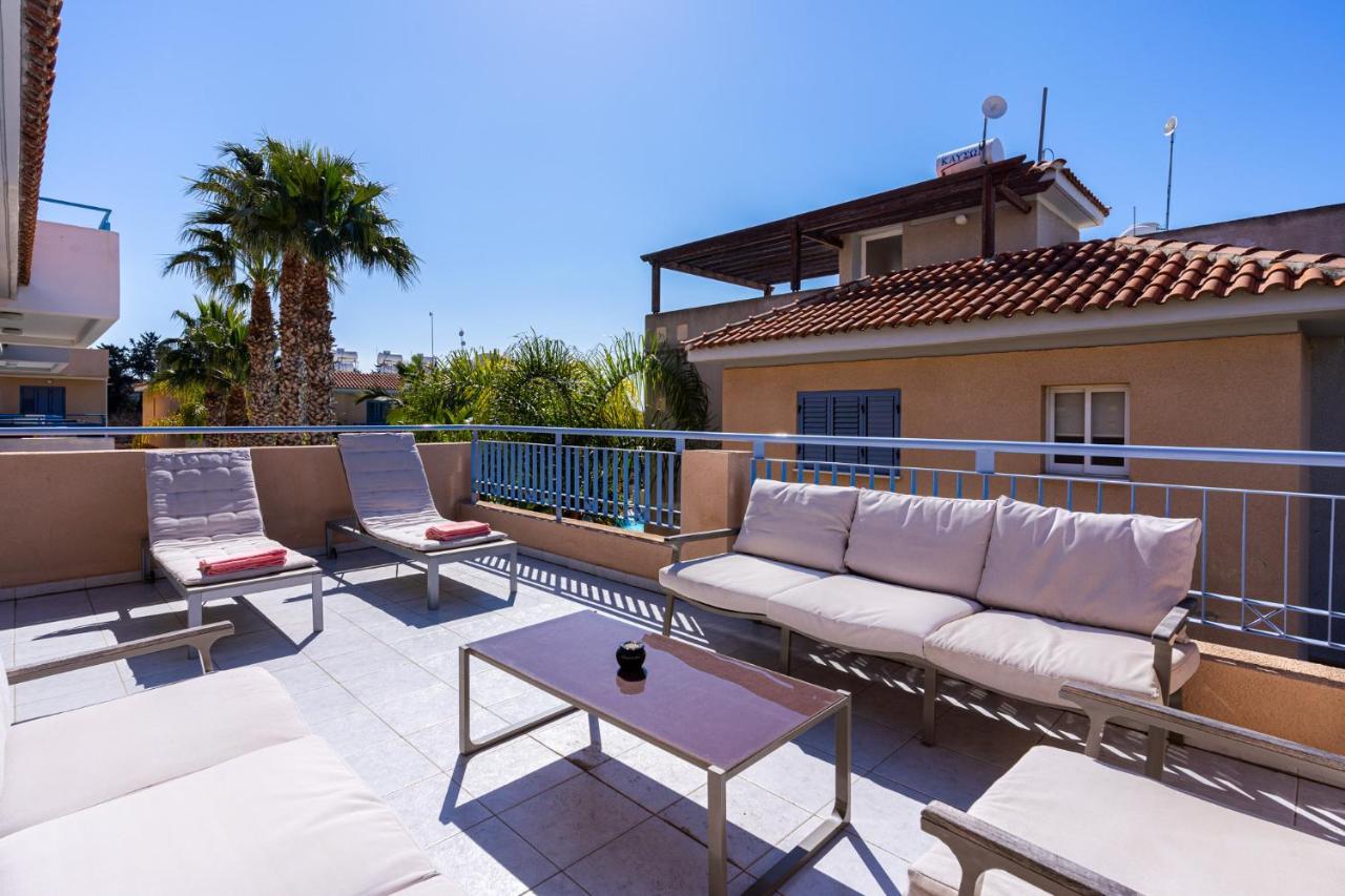 Summer Breeze Holiday Apartment With Pool Paphos Exteriér fotografie